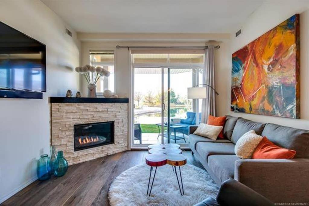 Tranquil Waterfront Condo Келоуна Екстер'єр фото
